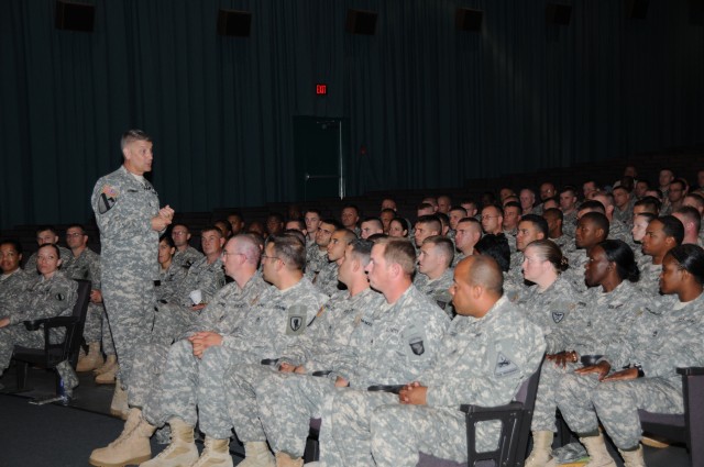 SMA Chandler visits Fort Rucker