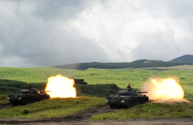 Fuji Firepower demo shows off Japanese defense force's weapons, aircraft capabilities 