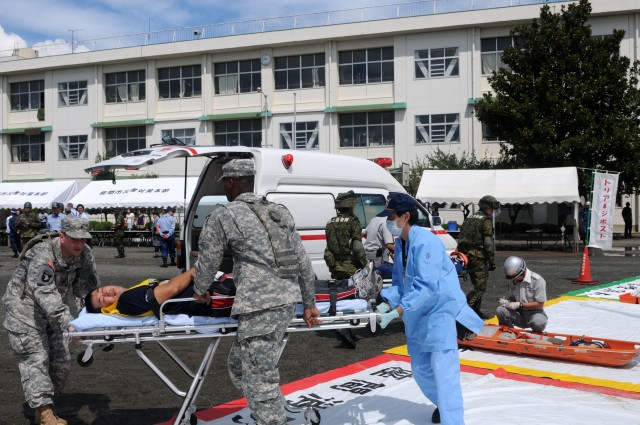18th MEDCOM (DS) demonstrates lead medical role during USARPAC MEDEX 2012 