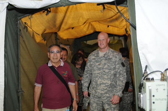 18th MEDCOM (DS) demonstrates lead medical role during USARPAC MEDEX 2012 