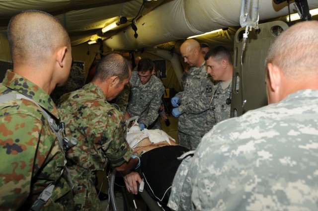 USARPAC MEDEX 12 gives opportunity for Japanese and US medics to train