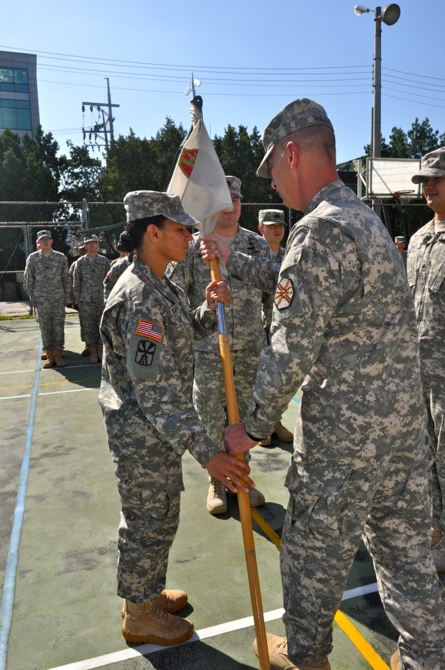 Hhc Usag Yongsan Welcomes New First Sergeant Article The United