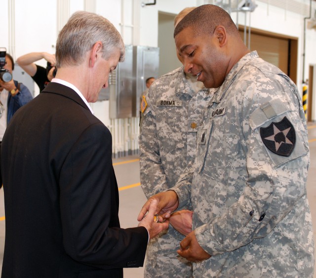 Secretary of the Army visits 2nd Combat Aviation Brigade