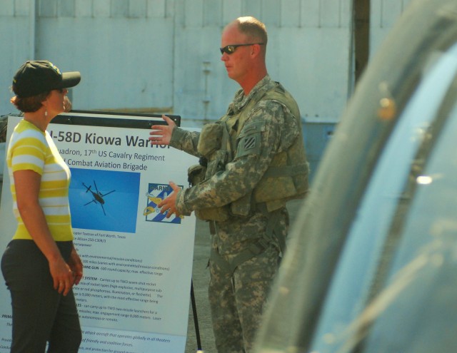 OSD SES Visits 3rd CAB's Air Assets
