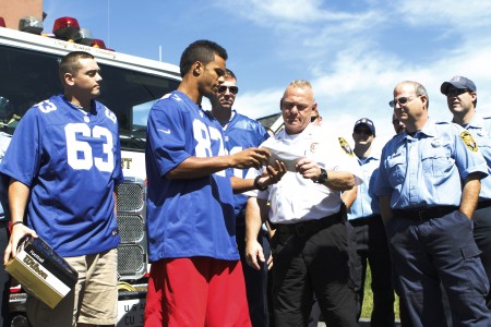 West Point firefighters recognized by New York Giants on 9/11 anniversary, Article