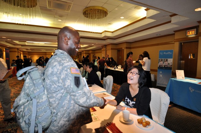 ACS job fair draws big crowd, opportunities for Yongsan