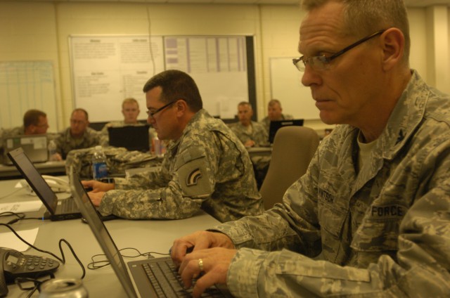 New York Army and Air National Guard Members Work Together During Command Post Exercise