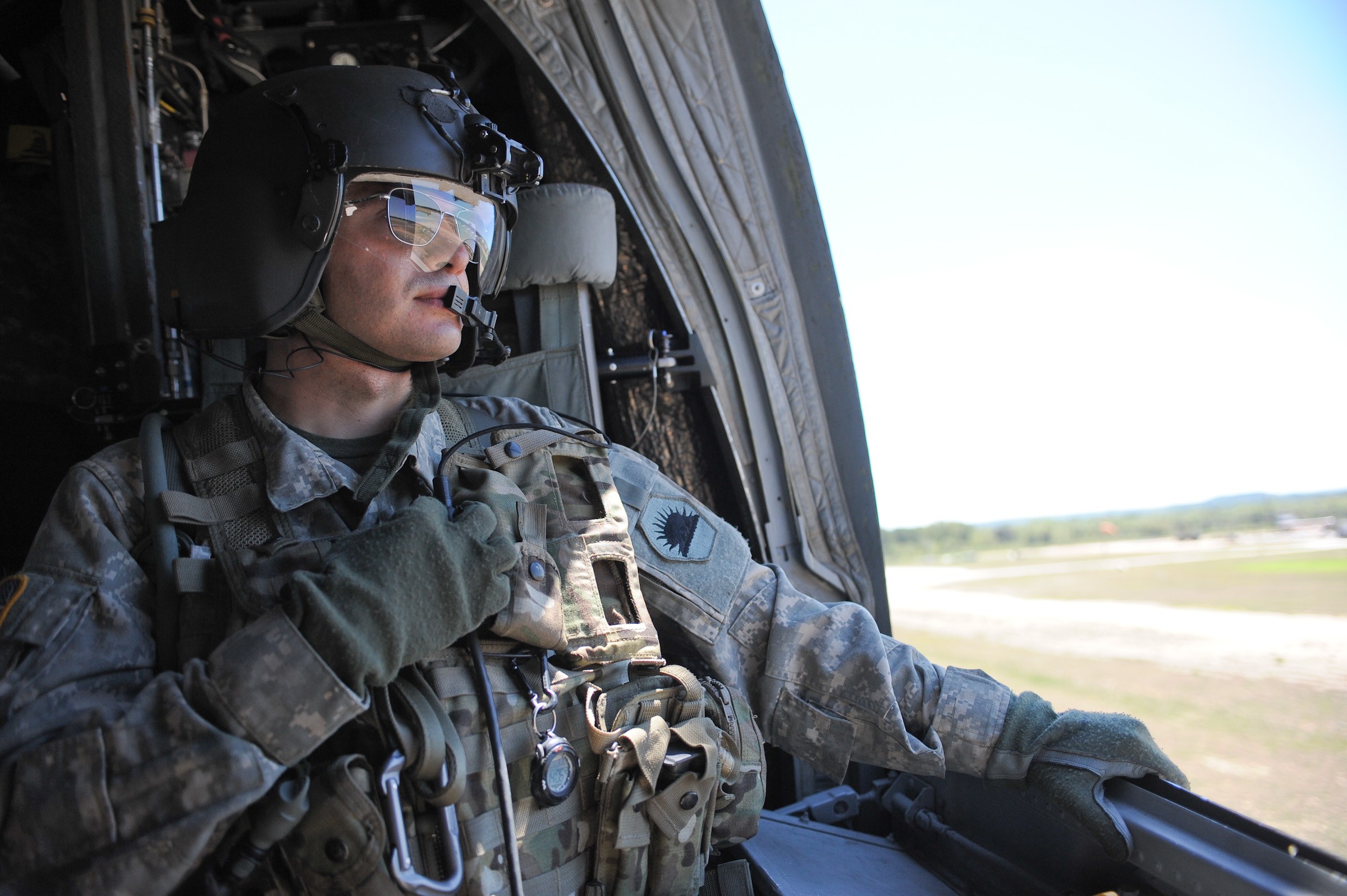 Division West Trains Calif Army National Guard Aviators Article The United States Army