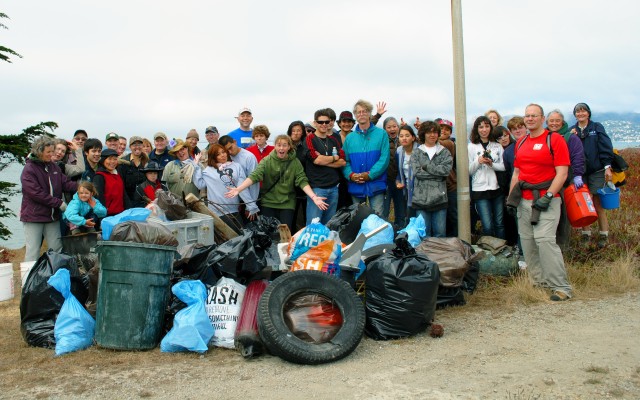 USACE Volunteers Reveal Something Beautiful during California Coastal Cleanup