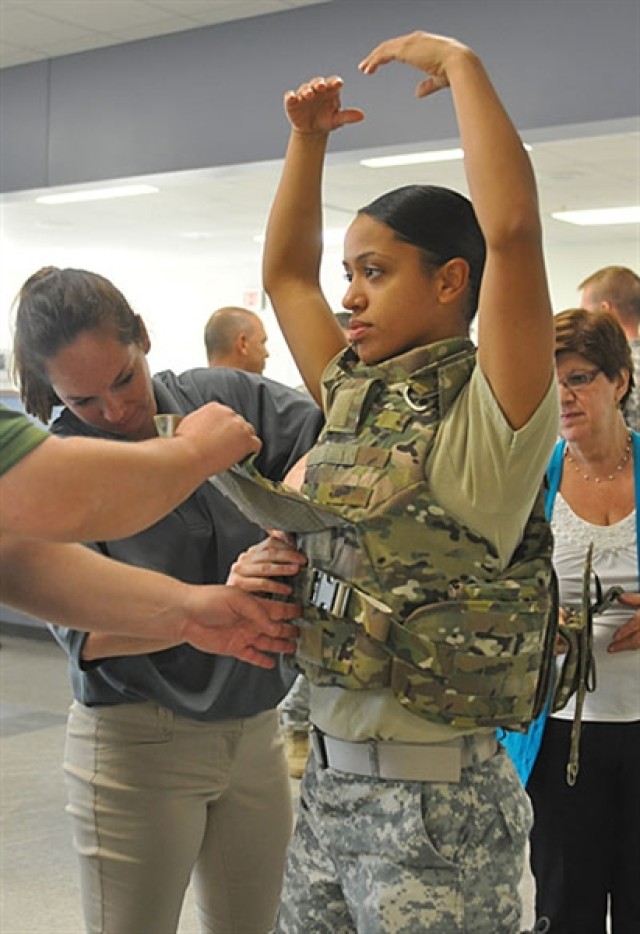 Deploying Soldiers test new female body armor prototype