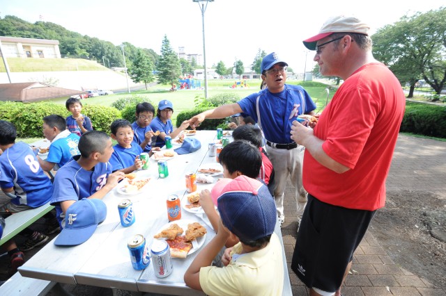 Camp Zama bilateral softball event builds friendship between local communities