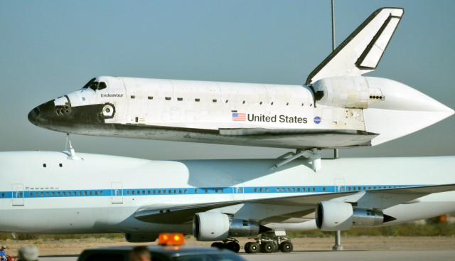 Space Shuttle lands at Fort Bliss