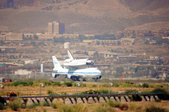 Space Shuttle takes off to California