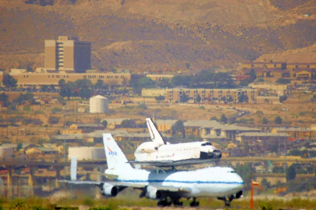 Space Shuttle takes off to California