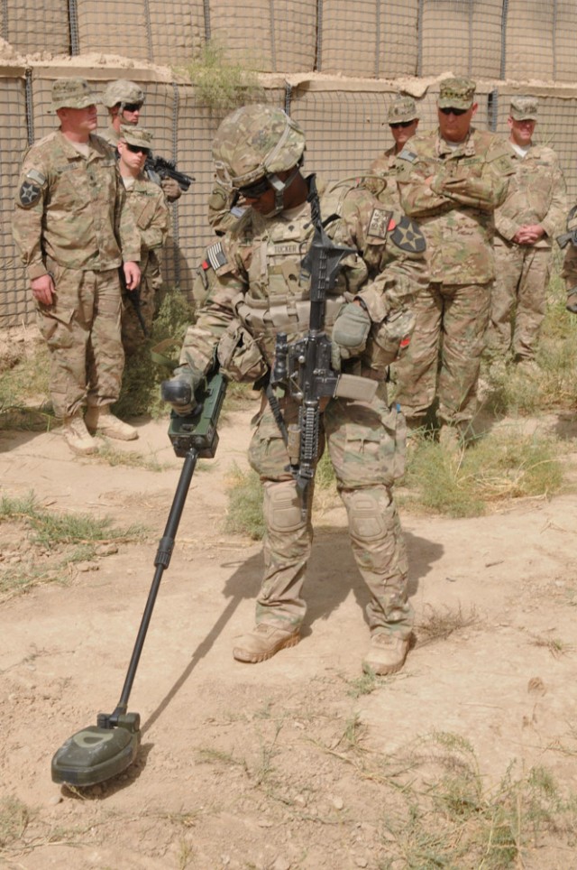 Army Chief of Staff visits Afghanistan's Regional Command (South)
