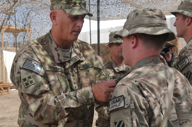 Army Chief of Staff visits Afghanistan's Regional Command (South)