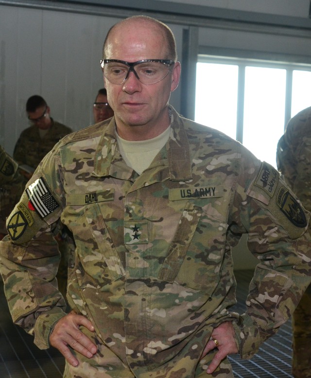 Maj. Gen. Dahl tours the DFIP