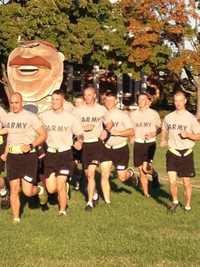Soldiers help 'Teddy' run his race