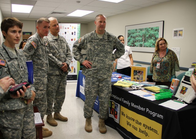 Schofield health clinic hosts terrain walk, educates Army leaders on behavioral health services