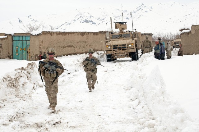 Afghan, U.S. forces 'clean the way' for residents in Shinkai district