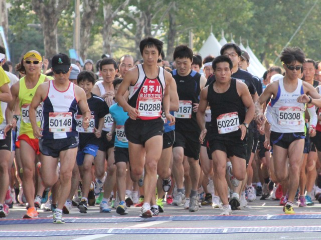 American troops participate in Gangnam Marathon