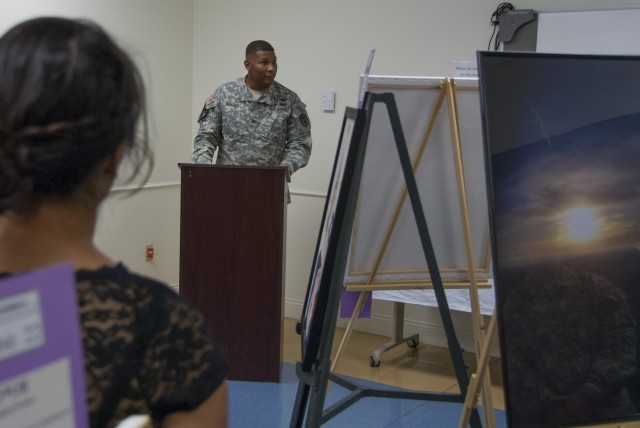 Carl R. Darnall AMC holds art show for Soldiers, spouses struggling with combat, injury