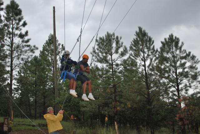 402nd FA takes to mountains for Family bonding