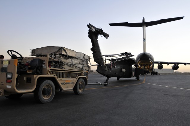 25th CAB loads helicopters on planes