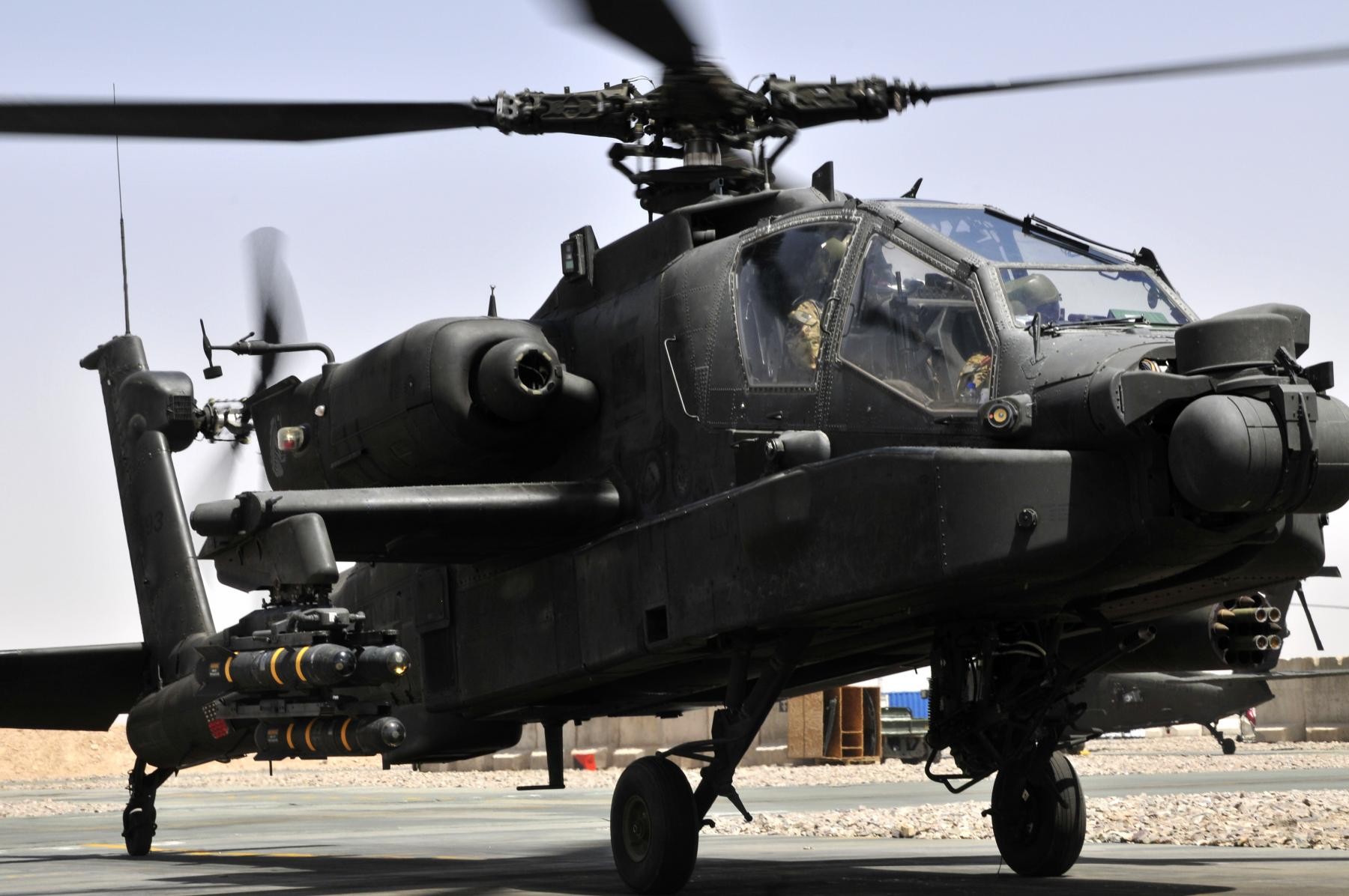 Apache pilots - heavy hitters | Article | The United States Army