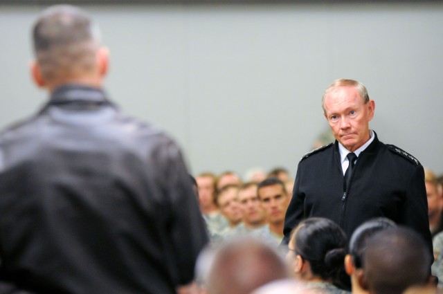 Dempsey engages Fort Riley Soldiers, airmen