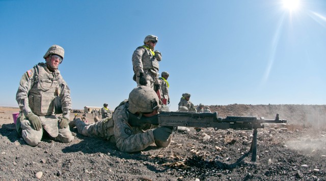 M240B gunner at the range