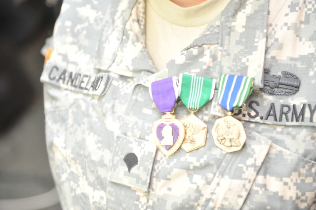 PR Soldier receives Purple Heart