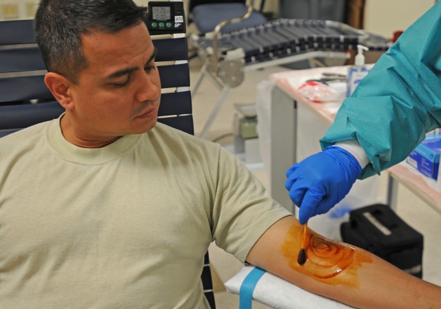 Soldiers give life at Armed Services blood drive