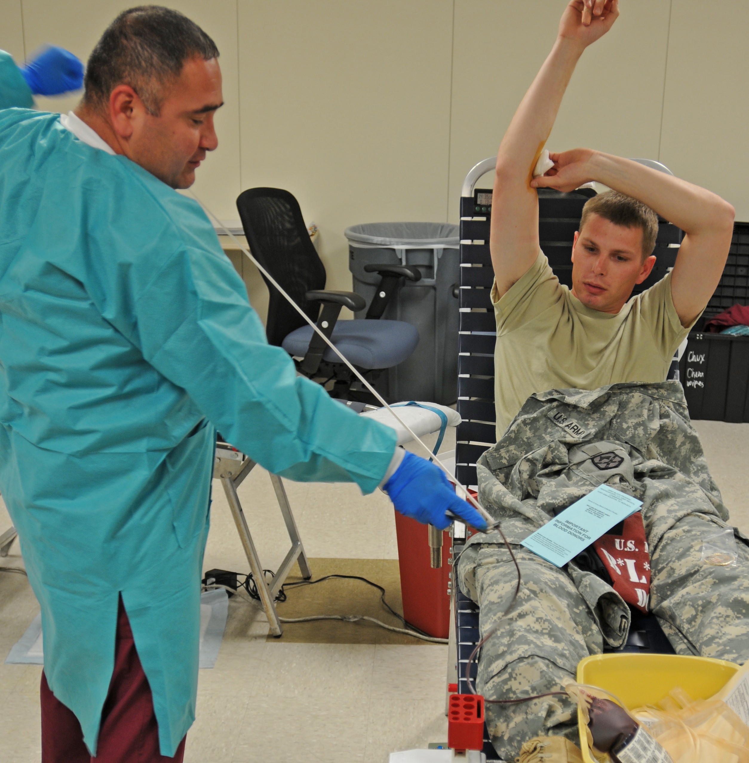 Soldiers give life at Armed Services blood drive | Article | The United ...