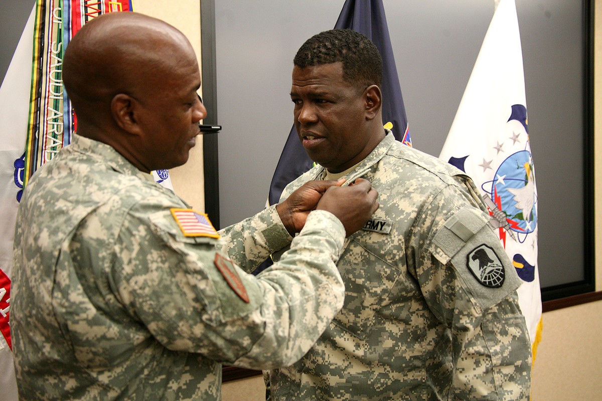 soldier-retires-after-28-years-of-service-article-the-united-states