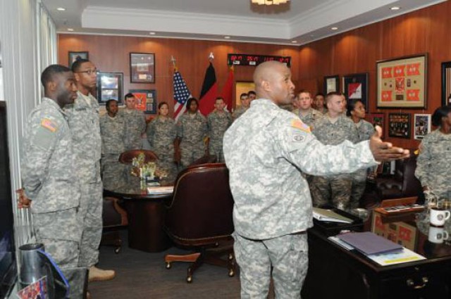 5th Signal Command develops junior officers