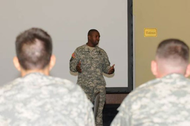 5th Signal Command develops junior officers