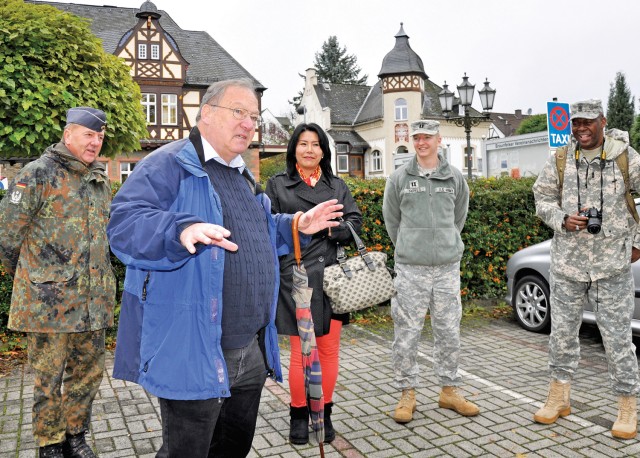 German military sponsors V Corps castle tour