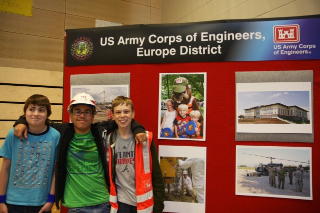 DoDDS students explore STEM fields, USACE opportunities at career fair