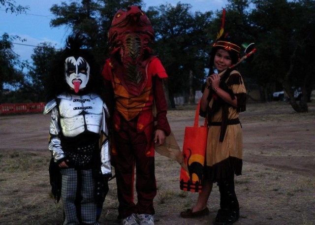Dragon Jolie Hite, 10, her sister, Indian princess Alissa, 8, and her little brother, Aiden in the Kiss-costume, 5, came with their parents to enjoy the Halloween event celebrated last Friday and Satu