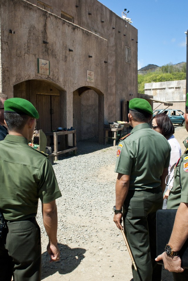 U.S. works with foreign armies to counter IEDs