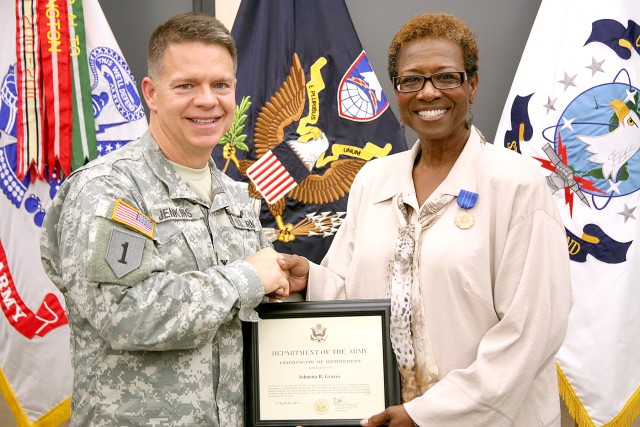 Graves retirement 10-25-12_2443