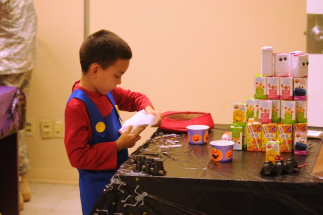 5th AR Families enjoy Halloween Spooktacular