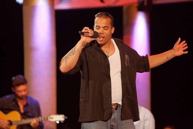 Hubbard Sings