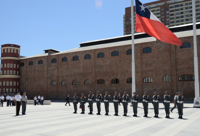 Chilean Honor Guard greets U.S. Army South Commander