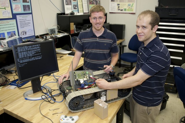 Army researchers link ground robots