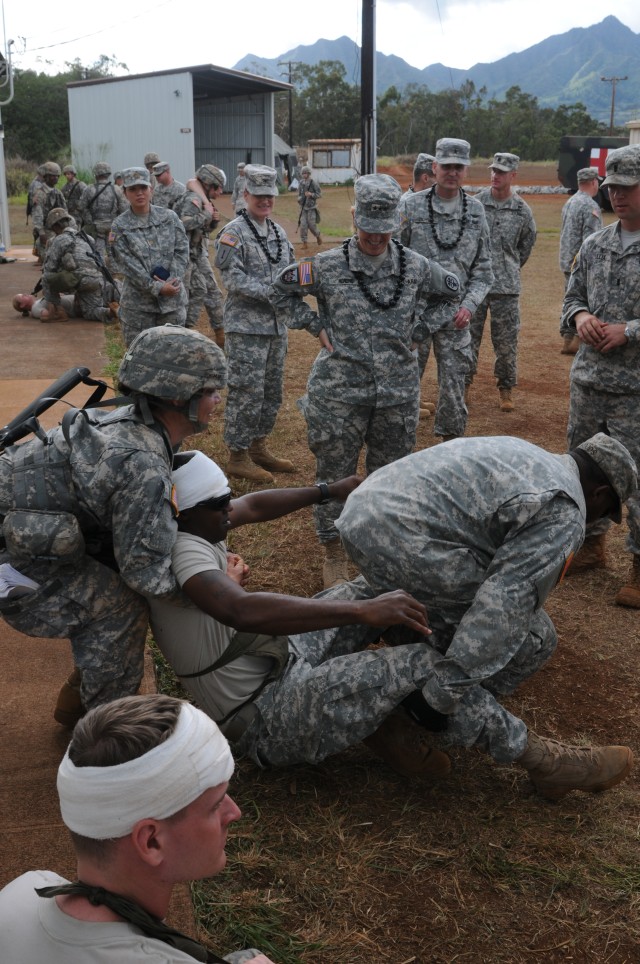 U.S. Army Pacific medical Soldiers receive prestigious badge