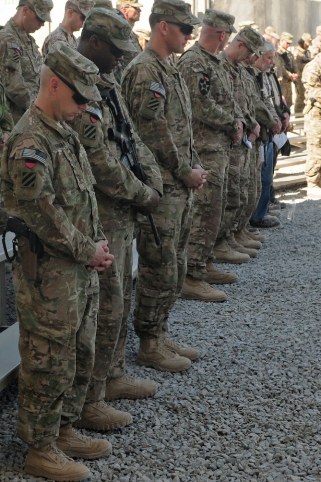 Service members in Afghanistan pay tribute on Veterans Day