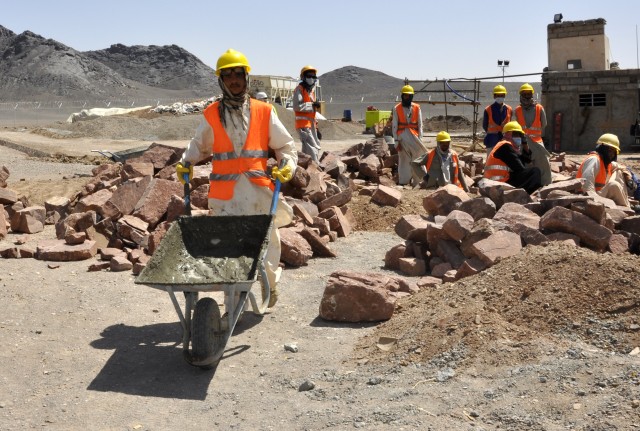 Contracting Officer Representatives receive refresher training in Afghanistan