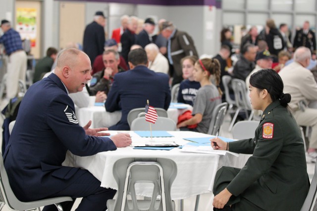 Garrison commander speaks at Sykesville's Century High School